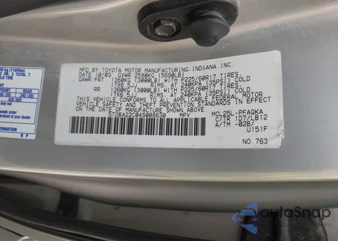 2004 Toyota Sienna Xle Limited z USA, uszkodzony, nr VIN 5TDBA22C04S008630